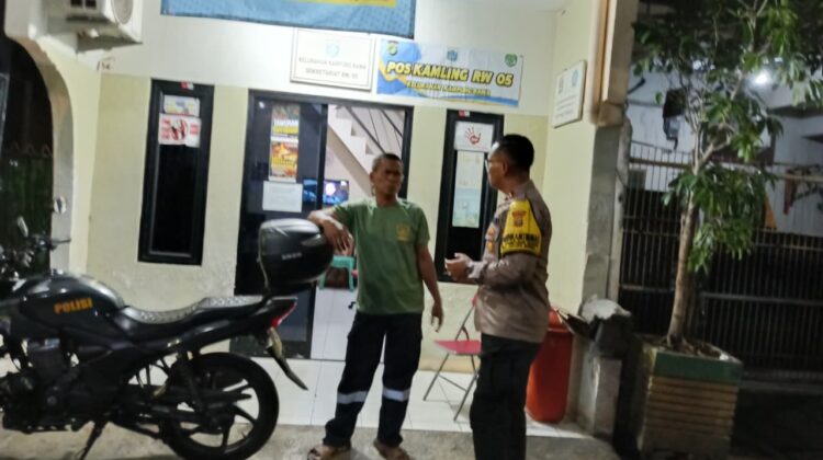 Dini Hari Disambangi Polisi, Satkamling Kampung Rawa Diperkuat Jaga Keamanan