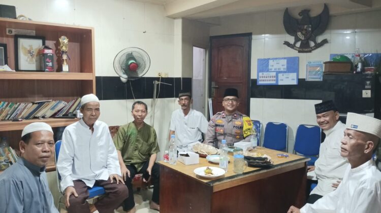 Silaturahmi Kamtibmas, Polisi Sambangi Poskamling RW 04 Kampung Rawa