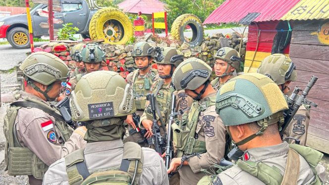 
					Patroli Humanis di Puncak Jaya: Satgas Damai Cartenz Bangun Kepercayaan Warga dari Kampung ke Kampung