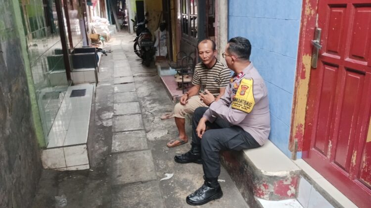 Cooling system dan patroli wilayah, polisi sambang warga perkuat kondusifitas Kampung Rawa