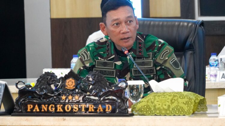Pangkostrad Tegaskan Komitmen Transparansi Dan Akuntabilitas Saat Pemeriksaan LK Kemhan Ta 2025 Di Kostrad