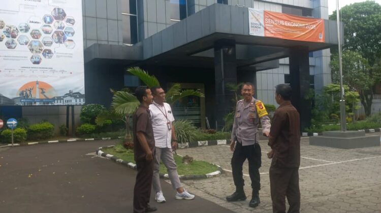 Polisi Sambangi Kantor BPS di Paseban, Sampaikan Imbauan Kamtibmas