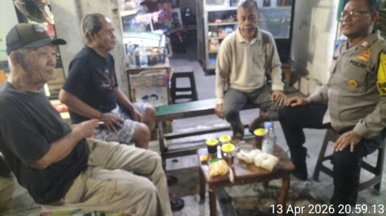Dialog Hangat Bhabinkamtibmas Dan Warga RW 11, Perkuat Keamanan Lingkungan