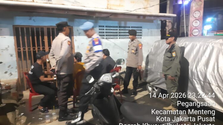 Polisi Sisir Jalan Tambak Pegangsaan, Patroli Humanis Jaga Menteng Tetap Kondusif