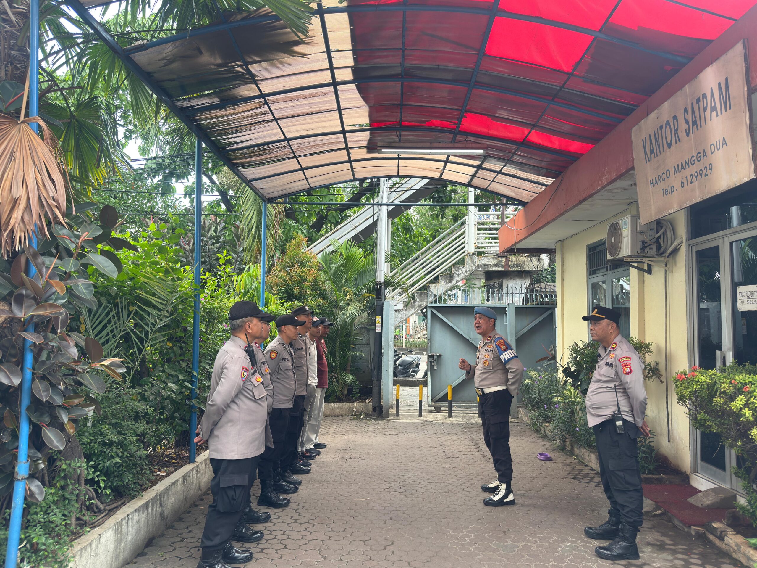Pelayanan Polsek Sawah Besar Siagakan 11 Personel” Giat Rencana Aksi Unjuk Rasa di Mangga Dua