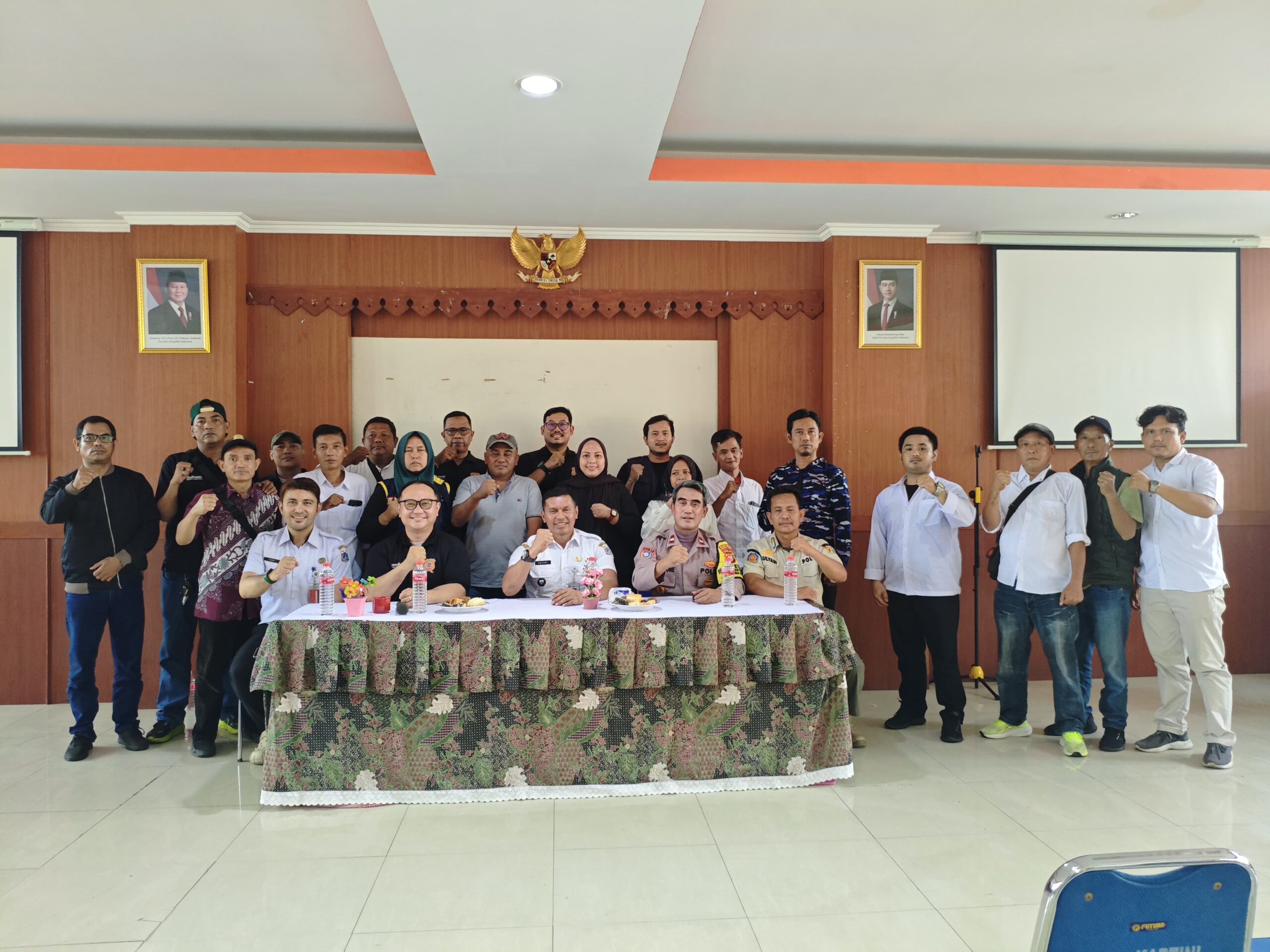 Arahan Bhabinkamtibmas Kepada FKDM Kartini, Berikan Paparan Terkait Modus Kejahatan