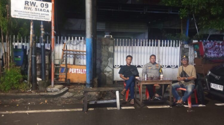 Polri Sambang Warga Karang Anyar, Perkuat Sinergi Cegah Tawuran Remaja