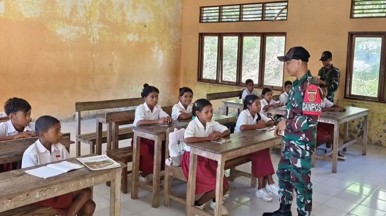 Aksi Nyata Yonarmed 12 Kostrad, Mengajar Bahasa Inggris di Pelosok Malaka