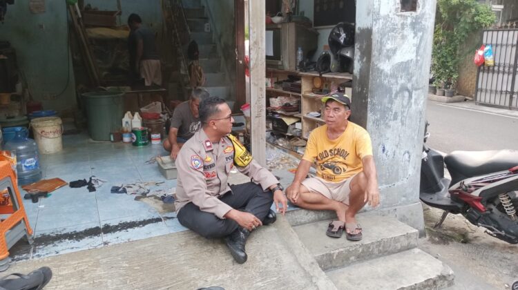 Sambang Sore Hari, Polisi Perkuat Cooling System dan Ajak Warga Kampung Rawa Jaga Kondusifitas