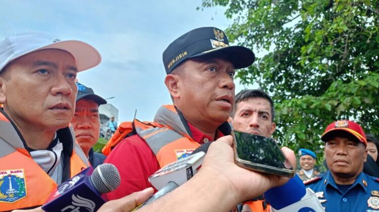 Kendalikan Spesies Invasif, Jaktim Masifkan Penangkapan Ikan Sapu-Sapu
