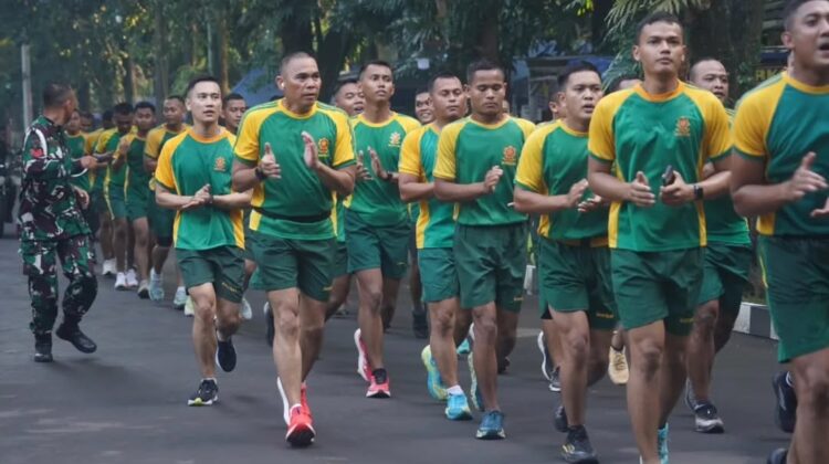 Bangun Soliditas, Pangdivif 1 Kostrad Lari 5K Bersama Prajurit