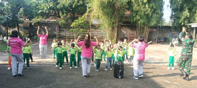 
					Senam Bersama, Tumbuhkan Semangat dan Kedekatan Anak Panti dengan TNI