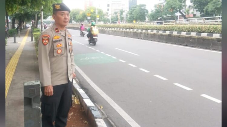 Polisi Lakukan Pengaturan Lalu Lintas Pagi di Sejumlah Titik Rawan Macet di Senen