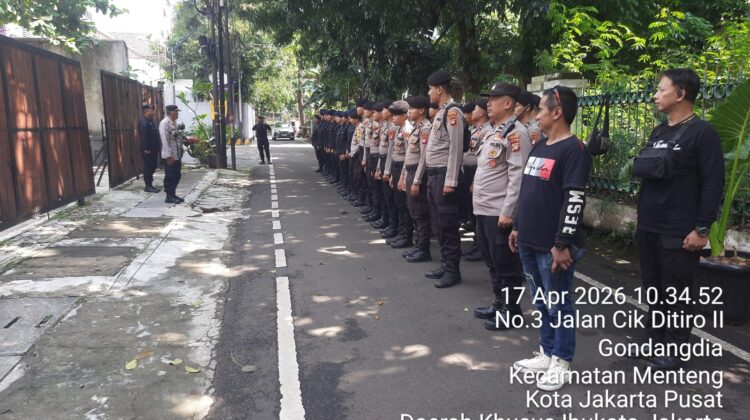 Pengamanan Ketat dan Humanis, 93 Personel Kawal Aksi Mahasiswa di Kantor SMRC Menteng