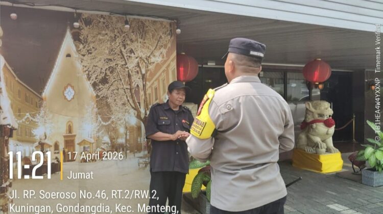 Patroli Dialogis di Jalan RP Soeroso, Bhabinkamtibmas Gondangdia Tingkatkan Kewaspadaan Lingkungan