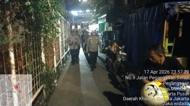 Wakapolsek Turun Langsung, Patroli Jalan Kaki Menteng Amankan Jalan Cikini Ampiun