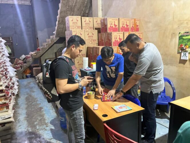 
					Bareskrim Polri Bongkar Penyelundupan 23 Ton Bawang dan Cabai di Pontianak