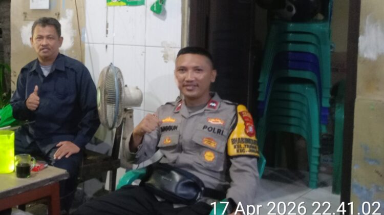 Perkuat Siskamling Malam Hari, Polisi Sambangi Pos Kamling di Tanah Tinggi