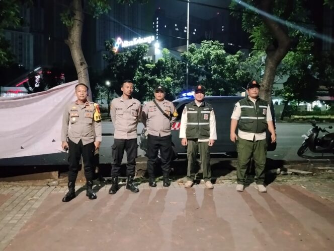 
					Patroli Tiga Pilar Kemayoran Cegah Tawuran dan Balap Liar, Polisi Imbau Warga Hubungi 110