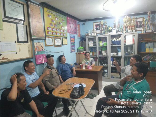 
					Sinergi di Poskamling RW 03 Galur, Polisi Ajak Warga Tingkatkan Kewaspadaan Lingkungan