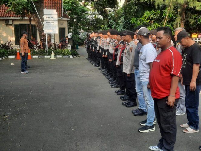 
					Cegah Tawuran Warga, Polsek Tanah Abang Kerahkan Puluhan Personel di Petamburan