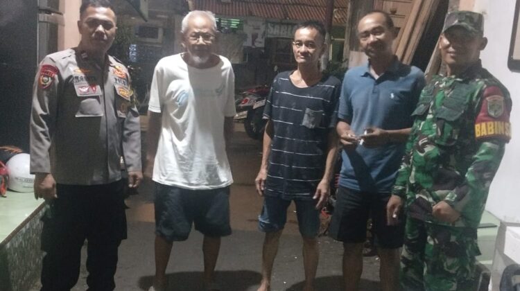 Sambang Siskamling di RT 09/07 Kelurahan Bendungan Hilir, Upaya Cegah Gangguan Kamtibmas