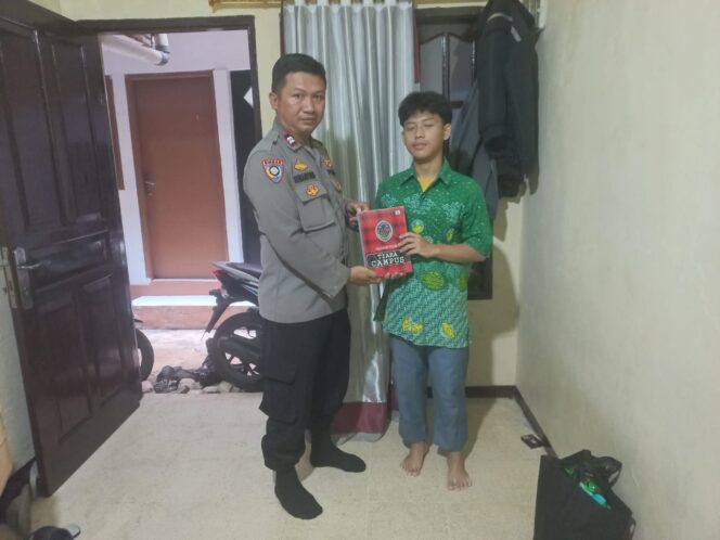 
					Polri Peduli Pendidikan, Siswa di Kebon Kacang Terima Bantuan Sarana Konta