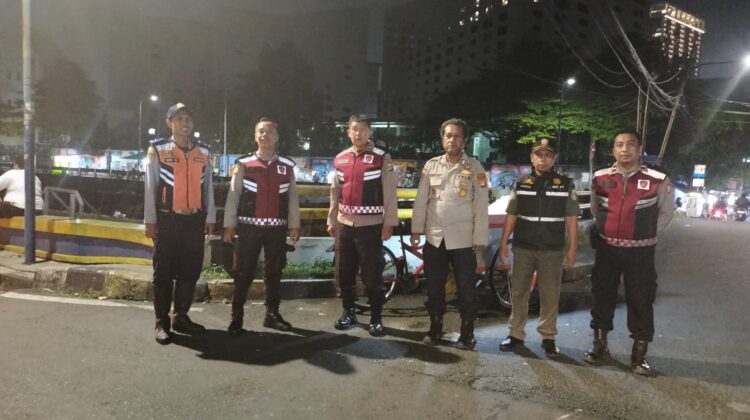Polsek Senen Gelar Ops Cipkon dan Patroli Tiga Pilar, Situasi Wilayah Terpantau Kondusif