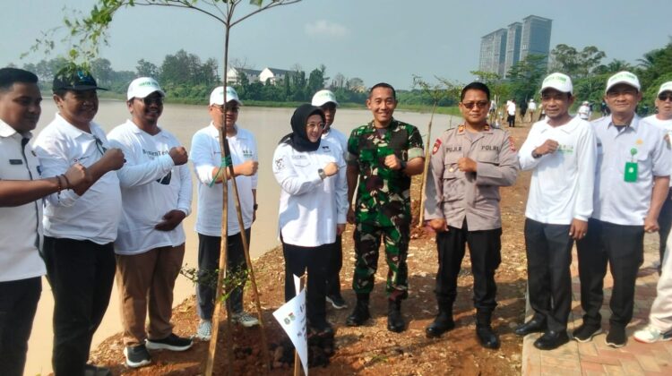 Kasiter Kasrem 052/Wkr Hadiri Penanaman 1.000 Pohon dalam Rangka Hari Bumi 2026