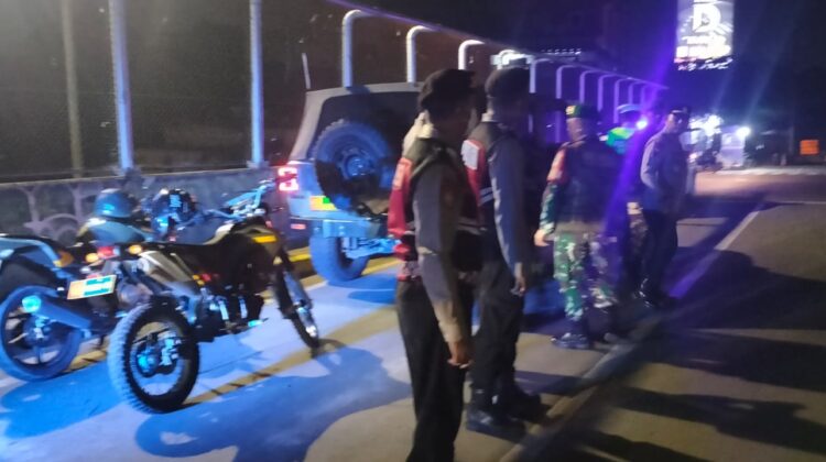 Sinergitas Koramil 03/Legok Gelar Patroli Bersama Polsek Amankan Wilayah Legok
