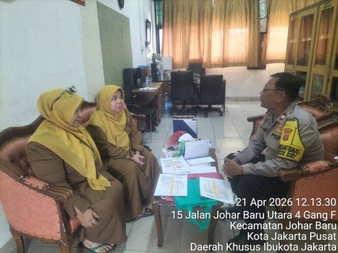 
					Telusuri Rekam Jejak Casis Polri, Polisi Sambangi SMA Negeri 27 Jakarta Perkuat Sinergi Kamtibmas