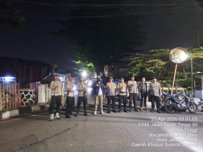 
					Patroli Dini Hari, Polsek Johar Baru Sisir Wilayah Antisipasi Gangguan Kamtibmas