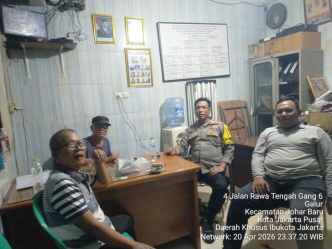 
					Cooling System di Pos Kamling, Polisi dan Warga RW 06 Galur Perkuat Sinergi Jaga Kamtibmas