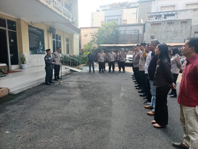 
					Polsek Metro Tanah Abang Gelar Apel Pagi dan Binrohtal, Perkuat Disiplin dan Integritas Anggota