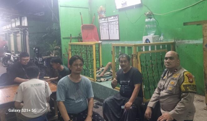 
					Bhabinkamtibmas Kampung Bali Perkuat Siskamling RW 06 dan Imbau Warga Jaga Kamtibmas