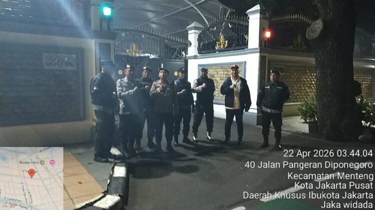 Jaga Kawasan Strategis, Patroli Cipkon Menteng Intensifkan Patroli Malam di Jalan Diponegoro