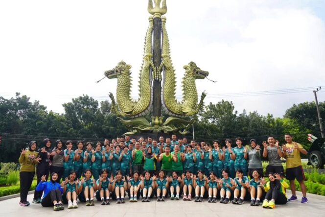 
					Pangdivif 2 Kostrad Pimpin Lari Bersama Taruna Akmil, Bangun Semangat dan Kebersamaan