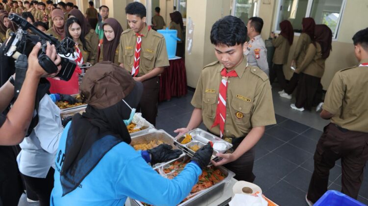 SPPG Polri Mulai Terapkan Sistem Prasmanan, Perdana di Pejaten
