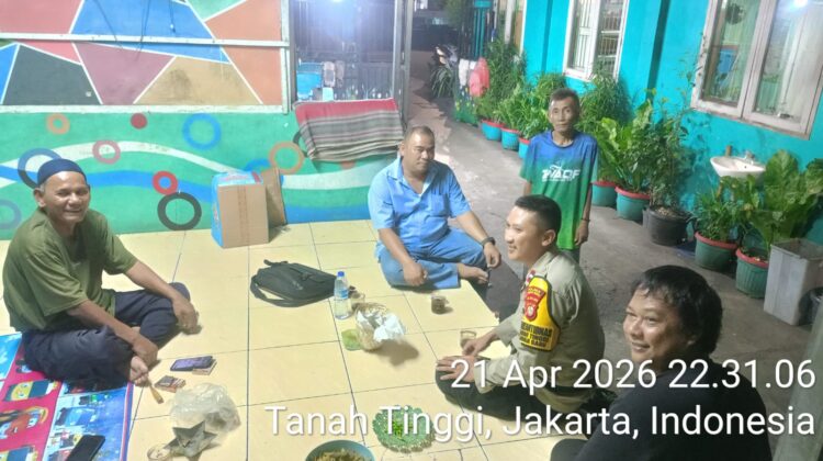 Jaga Malam Tetap Aman, Polisi Gencarkan Sambang Satkamling dan Wajib Lapor Tamu