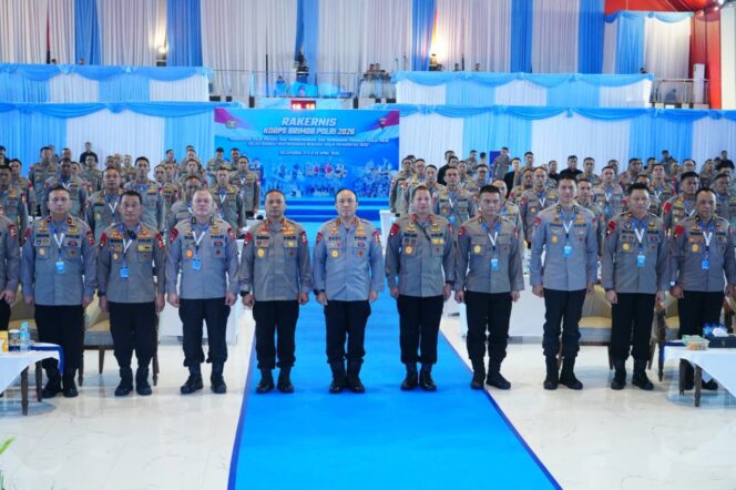 
					Wakapolri Dorong Brimob Tingkatkan Kapabilitas, Siap Hadapi Tantangan Baru