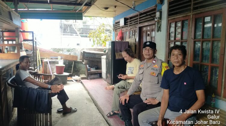 Patroli dan Sambang Warga, Polsek Johar Baru Perkuat Keamanan Lingkungan di Galur