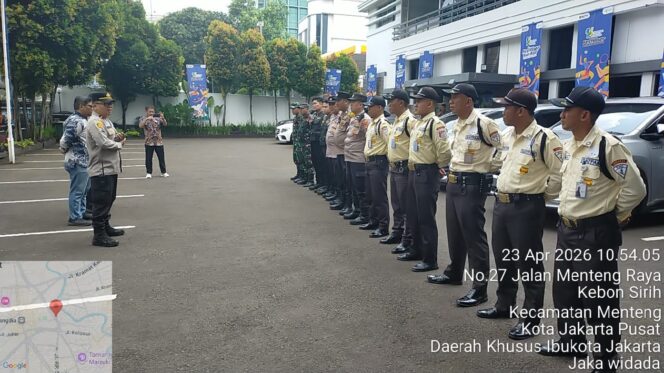 
					Siaga Unras di Menteng, Polsek Metro Menteng Amankan Kantor PT Pupuk Indonesia