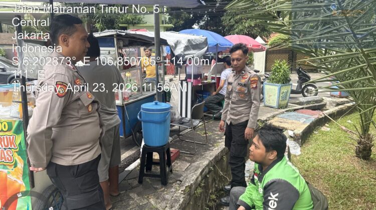 Kapolsubsektor Pegangsaan Intensifkan Patroli, Antisipasi Gangguan Kamtibmas di RPTRA Taman Amir Hamzah