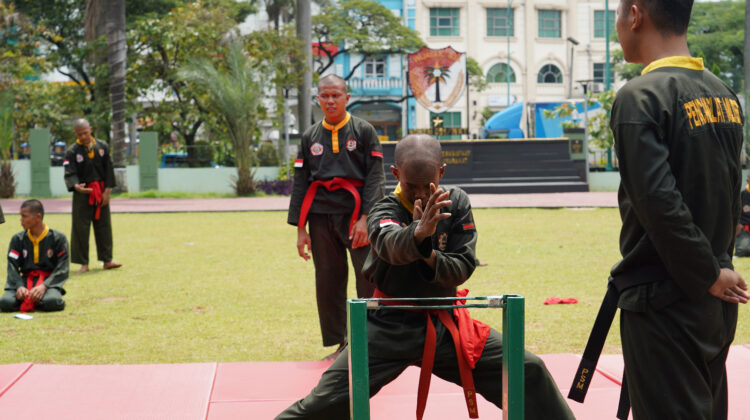 Ujian Kenaikan Tingkat sabuk hitam PSM prajurit Jajaran Kodam Jaya di Korem 051/WKT