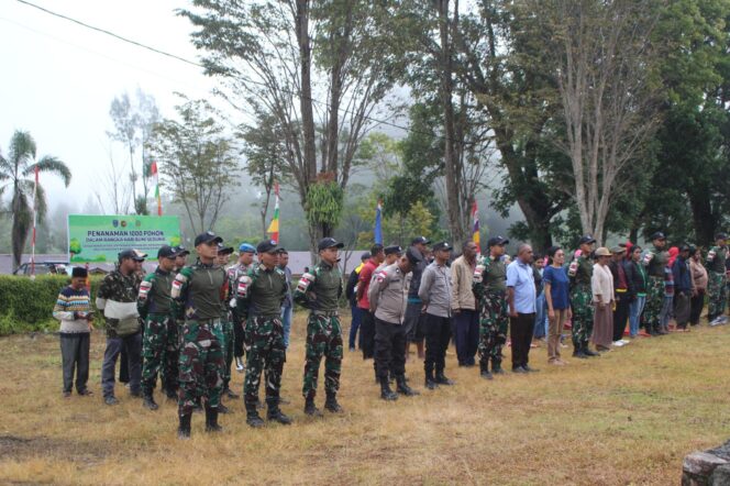 
					Peringati Hari Bumi, Satgas Pamtas Yonarhanud 2 Kostrad Tanam 1.000 Pohon Bersama Masyarakat Perbatasan