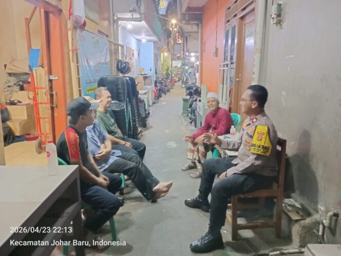 
					Bhabinkamtibmas Aktif Sambangi Siskamling RW 06, Warga Kampung Rawa Didorong Tingkatkan Kewaspadaan