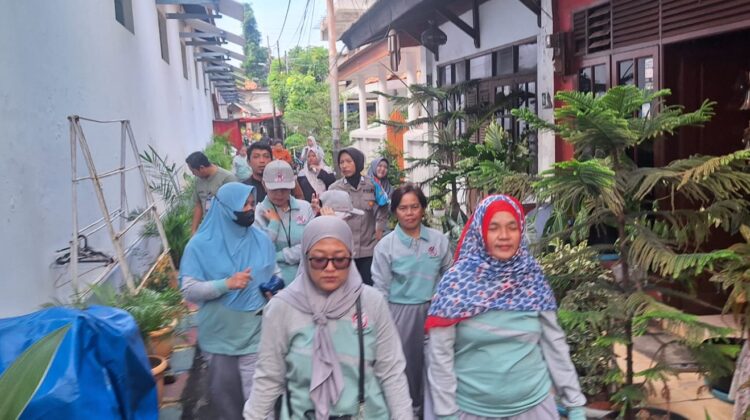 Bhabinkamtibmas Senen Monitoring PSN di RW 05, Warga Kompak Berantas Sarang Nyamuk