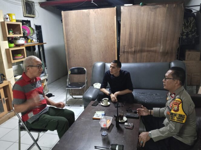 
					Mediasi Warga, Bhabinkamtibmas Karet Tengsin Turun Tangan Atasi Gangguan Kebisingan