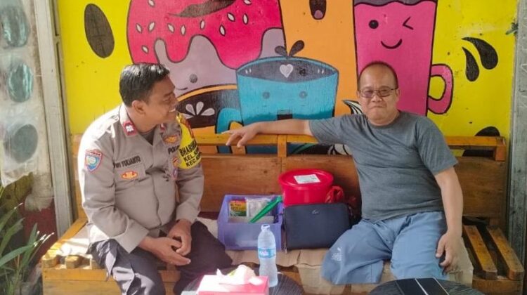 Polri Tingkatkan Kewaspadaan Warga, Bhabinkamtibmas Kemayoran Sampaikan Imbauan Kamtibmas