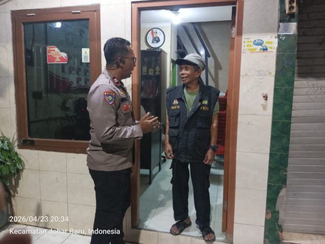 
					Aktifkan Siskamling, Polisi Sambangi RW 03 Kampung Rawa Perkuat Keamanan Lingkungan